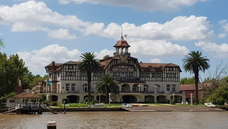 Enjoy a day In The Delta of Tigre