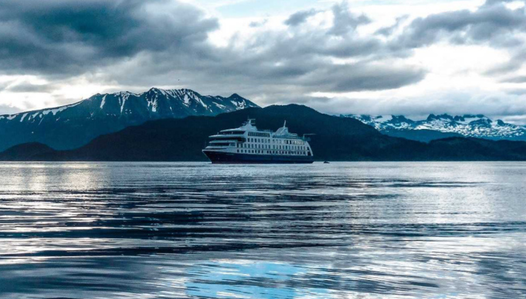 Cruise Ship Antartica